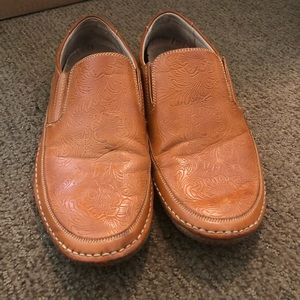 Tan Stacy Adams slip on Men size 8.5